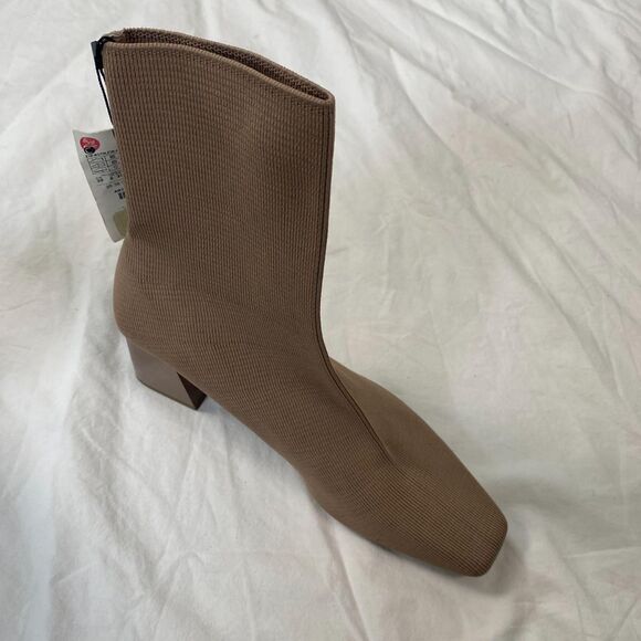 Zara 90s Style Square Toe Taupe Gray Beige Textile Slim Sock Ankle Boots US 8 - Picture 4 of 8